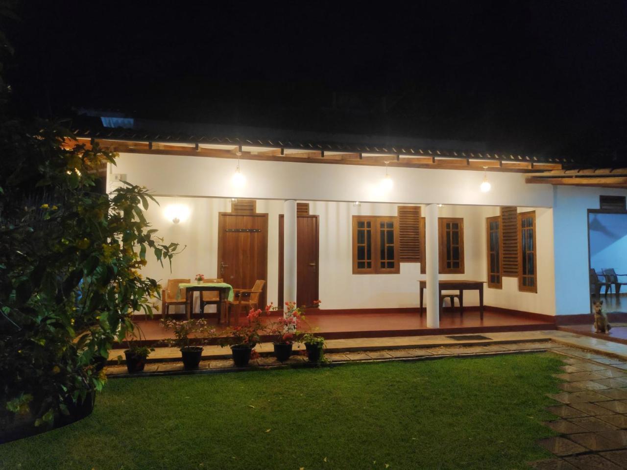 Cinnamon House Hiriketiya Диквела Екстериор снимка